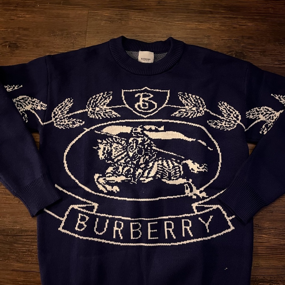 Burberry sweater